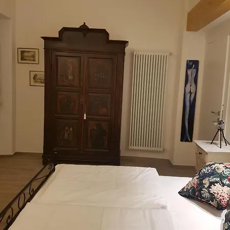 Domus Alba *