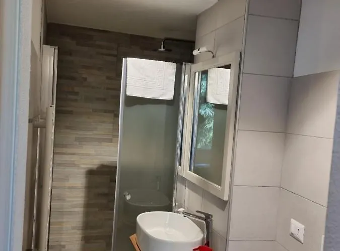 Domus Alba * لينّو